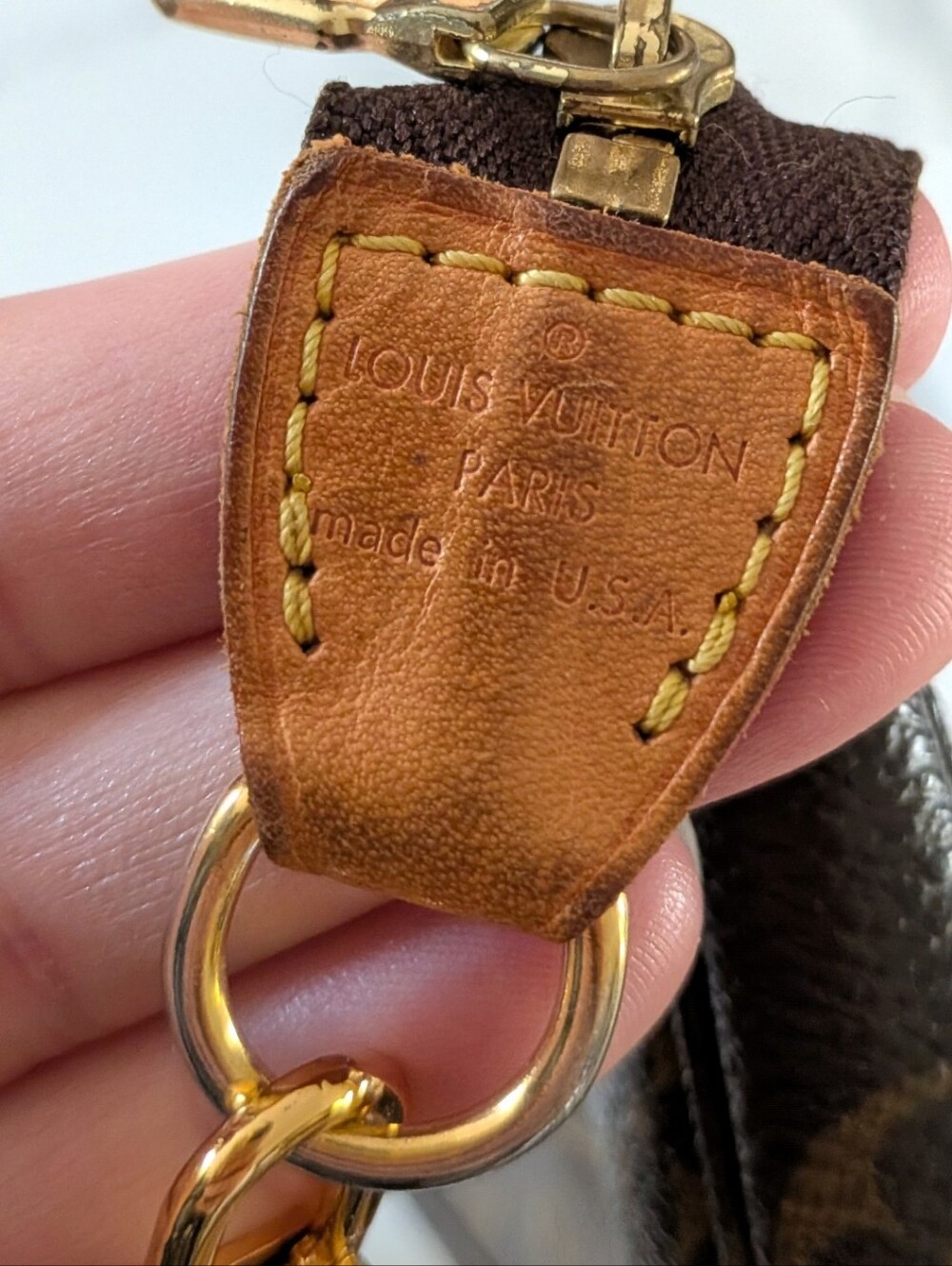 🤎AUTH Pre loved Louis Vuitton Pochette + Pearl Crossbody Strap! - Picture 16 of 16